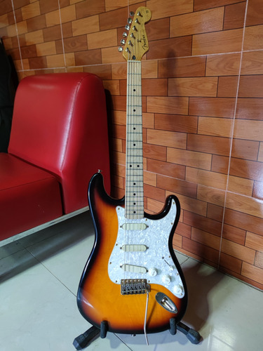 Guitarra Eléctrica Fender Stratocaster Deluxe Emg Dg20