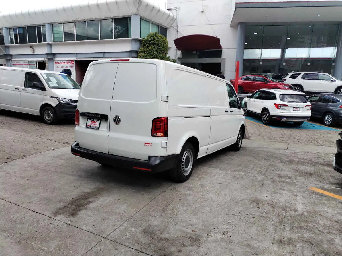 Volkswagen Transporter 2021 - Imagen 5