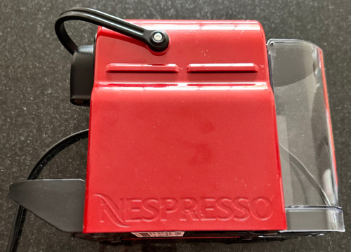 Cafetera Nespresso Inissia Roja 220v, Poco Uso