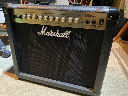 Amplificador Marshall Mg 30 Dfx