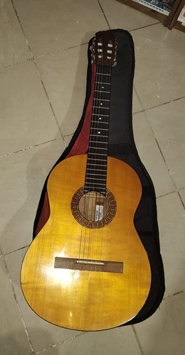 Guitarra Criolla Con Conexión De Amplificador  