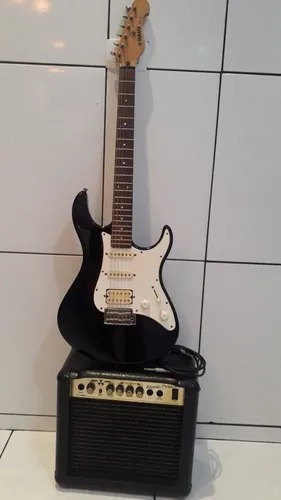 Guitarra Yamaha Eg112