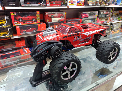 Traxxas 3,3. T-maxx Usada 1/8 Completa 