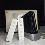 Nintendo Wii En Caja + Wiimotes 