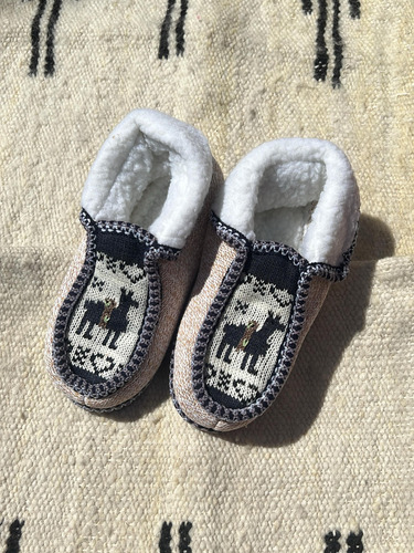 Pantuflas Con Peluche O Corderito Norteñas - Norteña Deco