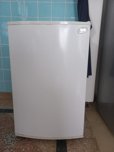 Heladera Frigobar Gafa Eurosystem (81 *51* 52)