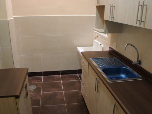 Alquiler De Departamento B, 1er Piso - Imagen 4