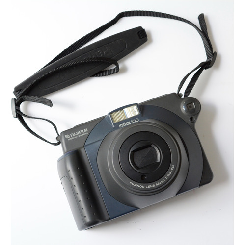 Câmera Fujifilm Instax 100 Wide Instantânea