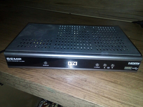 Tv 20' Philips E Conversor Digital Toshiba Com Controles.
