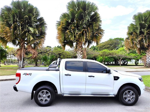 FORD RANGER 2.2 XLS 4X4 CD 16V DIESEL 4P AUTOMÁTICO