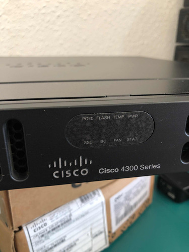 Roteador Cisco 4300