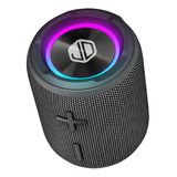 Parlante Jd E100 Bluetooth Portátil Inalámbrico 10w Rms Con Función Tws Ipx7 Color Negro Y Con Luz Led