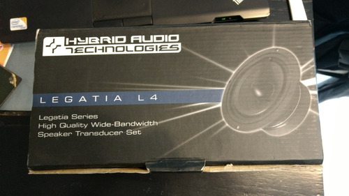 Parlantes Hybrid Audio Technologies Legatia L4