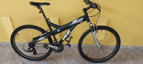 Bicicleta Caloi Aro 26 21 Marchas T-type Mountain Bike