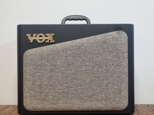 Amplificador Vox Av Series Av15 