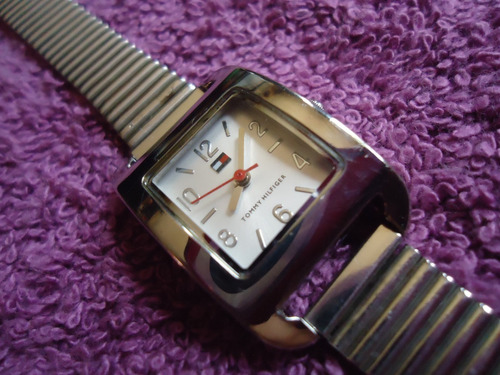 Tommy Hilfiger Mini Reloj Retro Para Mujer