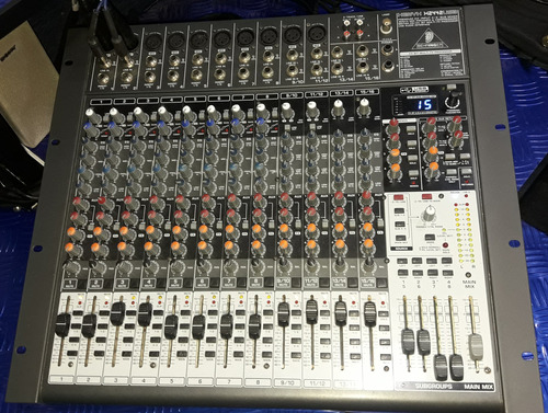 Consola Behringer Xenyx X2442 Usb Fx