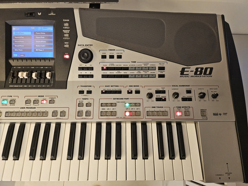 Teclado Roland E-80