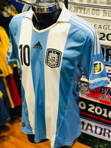 Jersey Argentina 2011,local,adidas, Talla L # 10 Messi .