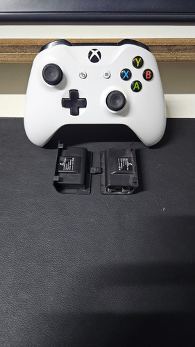 Controle Xbox One S Branco Com Baterias Inlusas