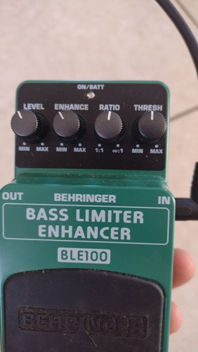 Pedal Para Baixo Bass Limiter Enhancer Behring 