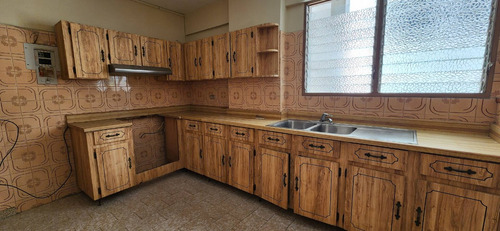 Se Vende Amplio Apartamento En La Trigaleña Valencia - Imagen 2
