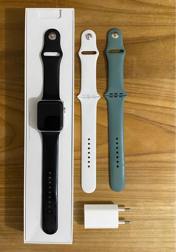 Apple Watch Séries 3 42 Mm Silver Aluminium