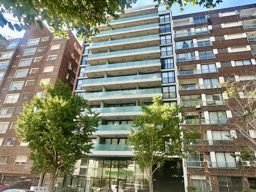 Alquiler De Apartamento De Dos Dormitorios Y Garaje En Punta Carretas