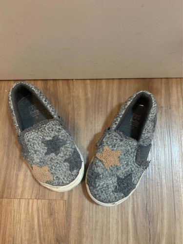 Balerina Zara Alpargata Nro 23 Gris Con Estrellas Peluditas