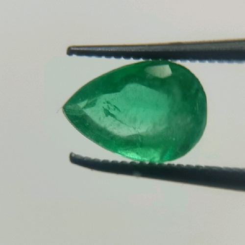 Esmeralda 0,85ct Pera 7x5 Mmmm