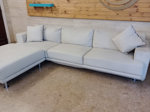 Sillón 3.00 Mts Patas Metal Cromado- Leer