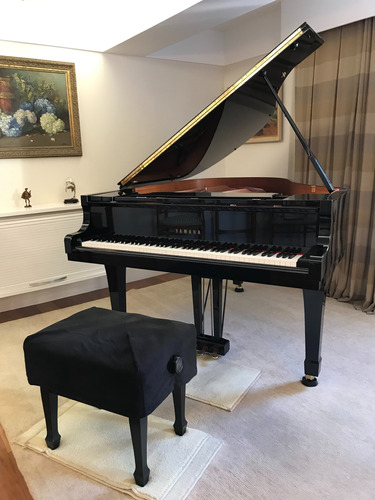 Piano De Cauda Yamaha Modelo C2 Usado Em Estado De Novo