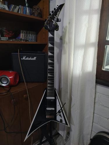 Guitarra Jackson Rhandy Rhoads Js32 Bag  Correia Basso Trava