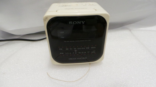 Rádio Relógio Am/fm Da Sony Modelo Icf-c120 Sem Funcionar