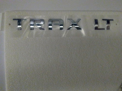 Emblema Letras Traseras Originales Chevrolet Trax Lt