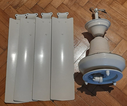 Ventilador De Techo $ 25.000.-  (rodamientos Oxidados)