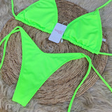 Bikini Flúor Triangulo Con Abertura Para Almohadilla Y Less