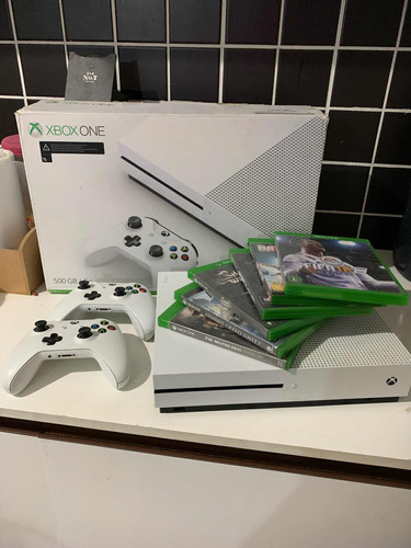 Microsoft Xbox One S 500gb C/defeito 2 Controles 6 Jogos