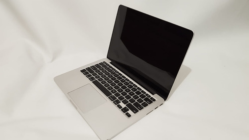 Macbook Pro Retina / A1502 / I5 2.4ghz / 8gb / 256 Gb Ssd