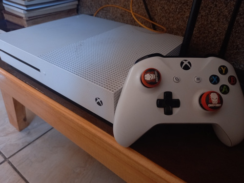 Xbox One S 1 Tb. 5 Jogos (fifa 22, Forza 5, Far Cry, Etc. 