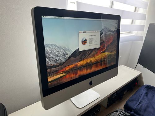 Apple iMac 21.5 Pulgadas. Mid-2011