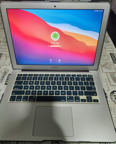 Laptop Macbook Air 2013 13 PuLG 4gb Ram Core I5 Con Carcasa