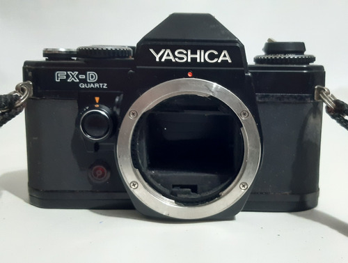 Antiga Camera Yashica Fx D Quartz * Somente Corpo * 