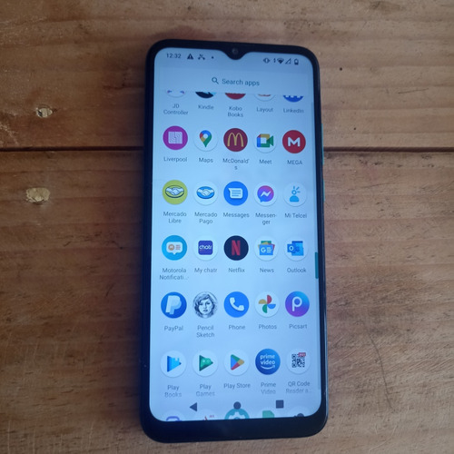 Moto G8 Power Lite. 64 Mb. 16 Mp. Doble Sim. Casi Nuevo.