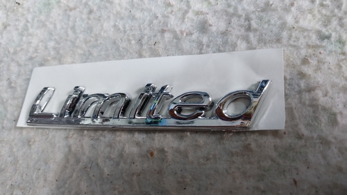 Emblema Letras Insignia Limited Chevrolet Optra Foto 3