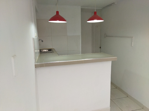 Departamento En San Borja, Mini Departamento En San Borja, Departamentos En San Borja, En Avenida Rosa Toro Cuadra 9 Cruce Con Canada Cuadra 35, Excelente Zona Comercial Todo A La Mano