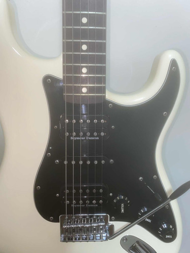 Fender Stratocaster Standard Hsh (méxico)