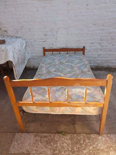 Cama Desarmable De Una Plaza Con Colchon.