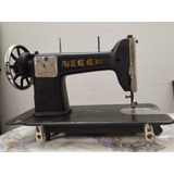 Máquina De Coser Necchi 