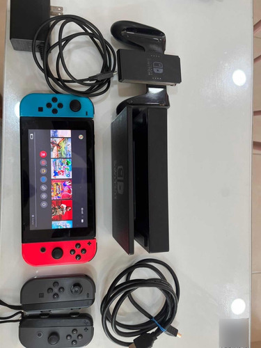 Nintendo Switch Híbrida 32gb Joy-con Grip Hdmi Dock